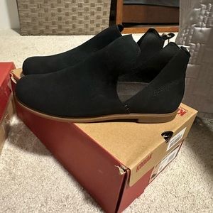 KODIAK Women's Black Low Rider V-Cut Leather Booties US 10